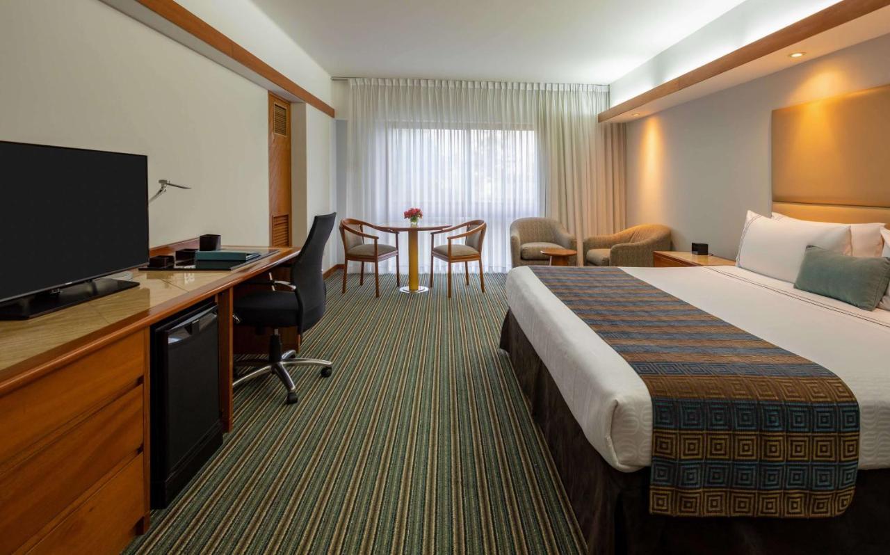 Sonesta Hotel El Olivar Lima Exteriér fotografie A room at the hotel