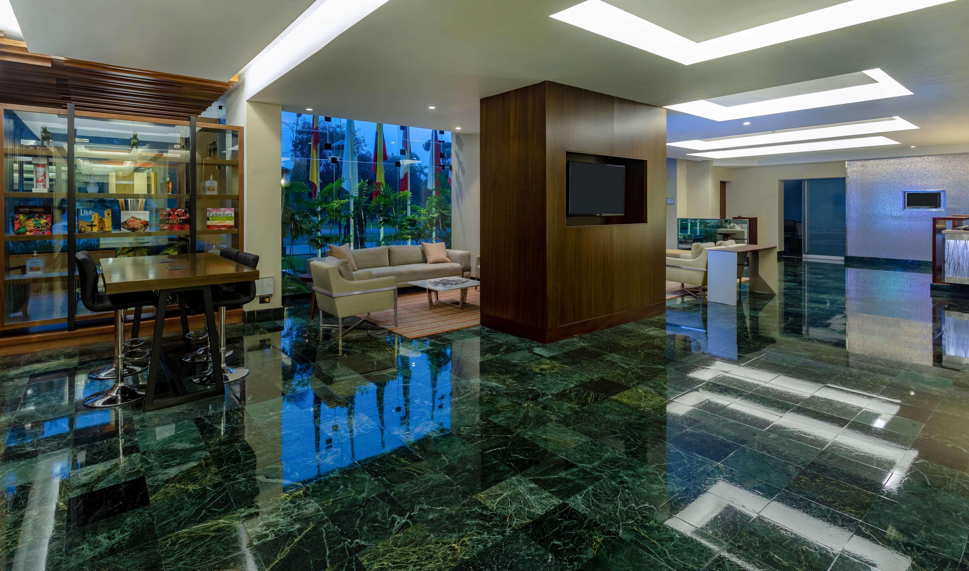 Sonesta Hotel El Olivar Lima Exteriér fotografie Lobby